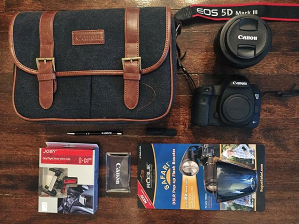 What's In My Camera Bag + Gear I use